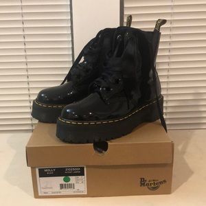 RARE!! Dr. Martens Molly Boot